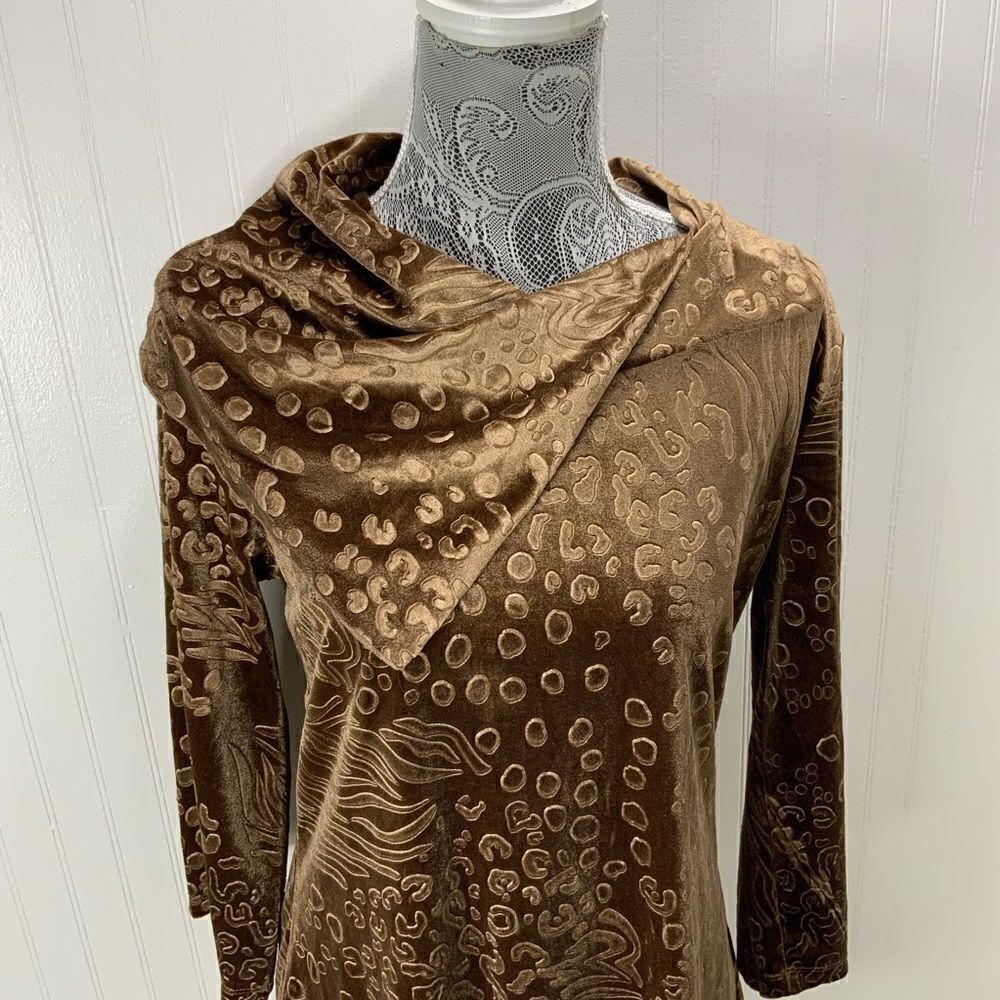 Great Cavalier by St. Paul stamped velvet tunic - Picture 2 of 5